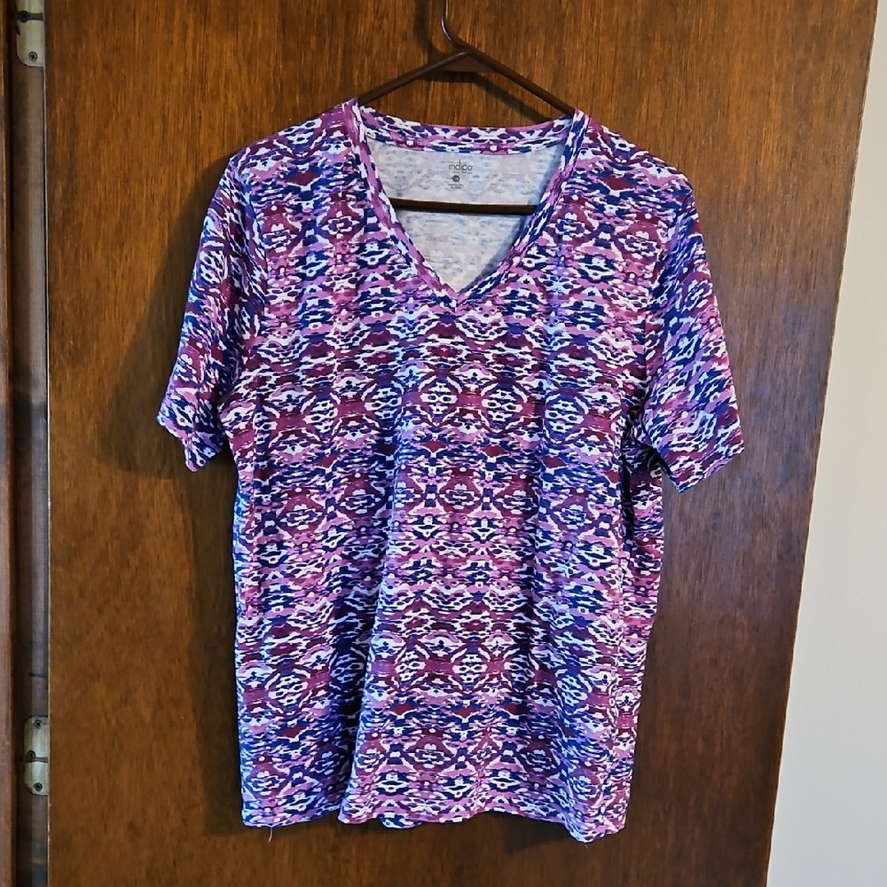 Vibrant Patterned V-Neck T-Shirt, Puroles, Pink And White, SZ 1X